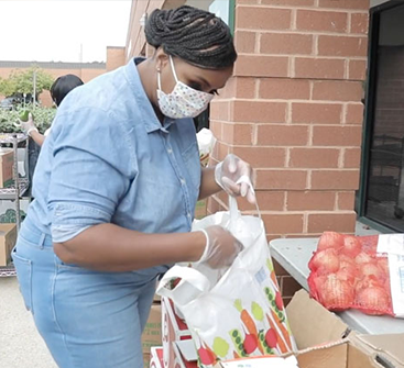woman bagging food